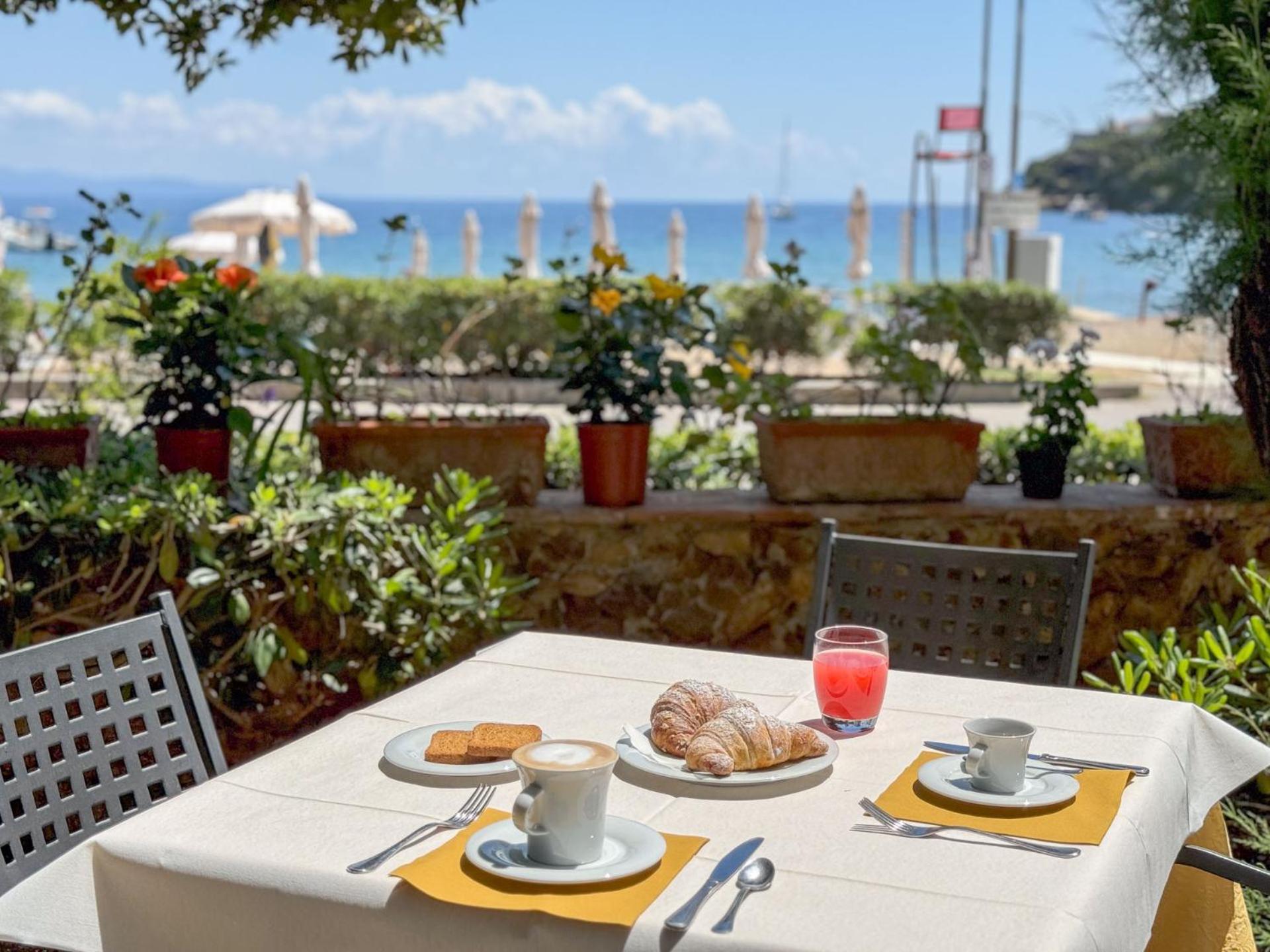 Hotel Villa Rodriguez Capoliveri  Extérieur photo