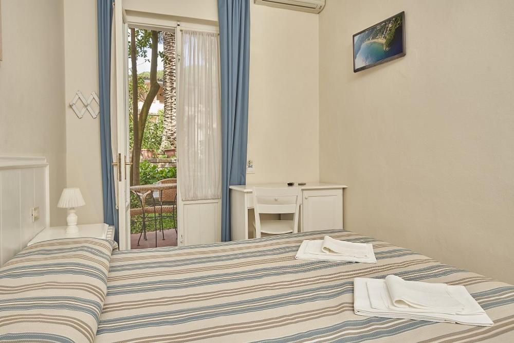 Hotel Villa Rodriguez Capoliveri  Extérieur photo